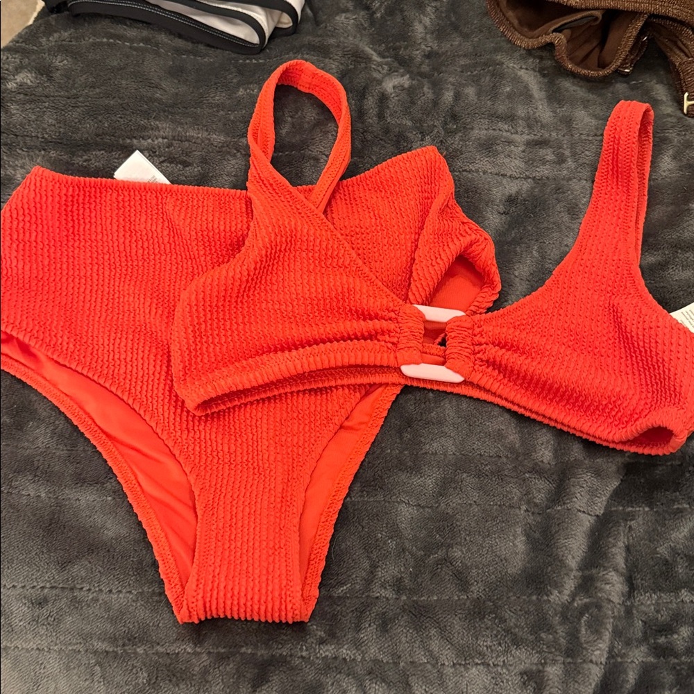 NWT Aerie Vibrant Coral Set